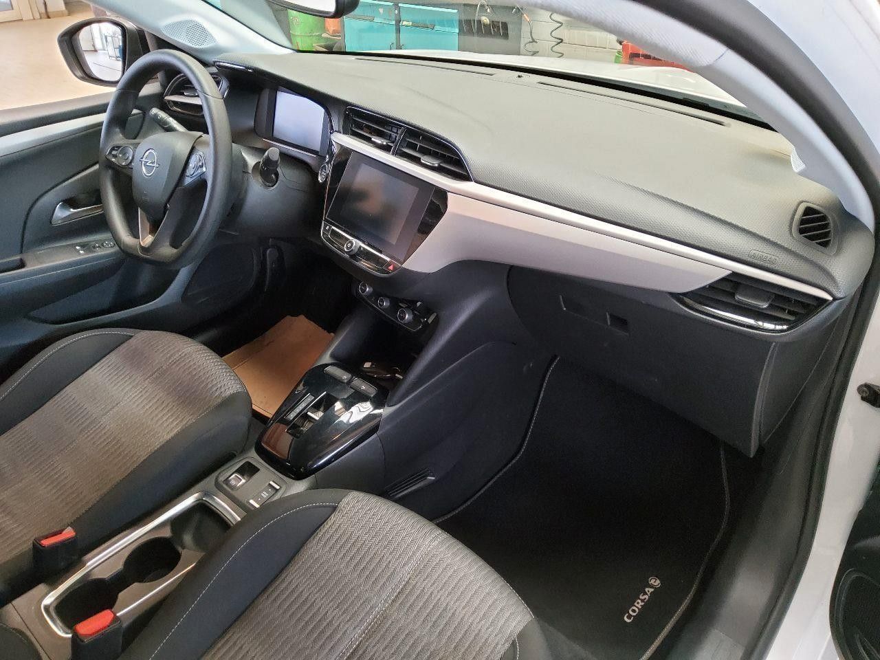 Fahrzeugabbildung Opel Corsa-e F EDITION 7KW NAVI/LED/KAMERA/VIRT/DAB+