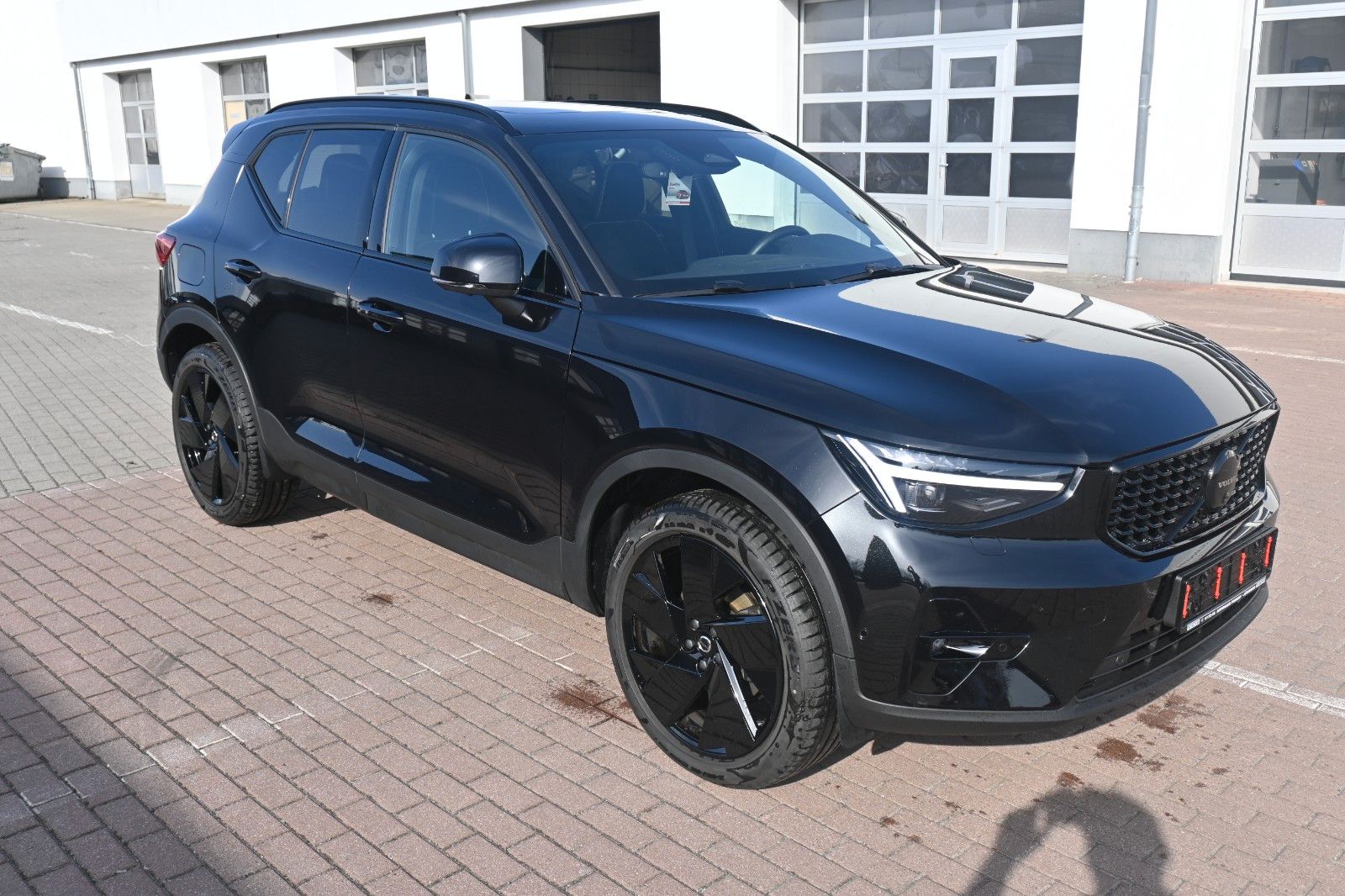 Fahrzeugabbildung Volvo XC40 B3 Plus Black Edition *360°*ACC*NAV*LED*PAN