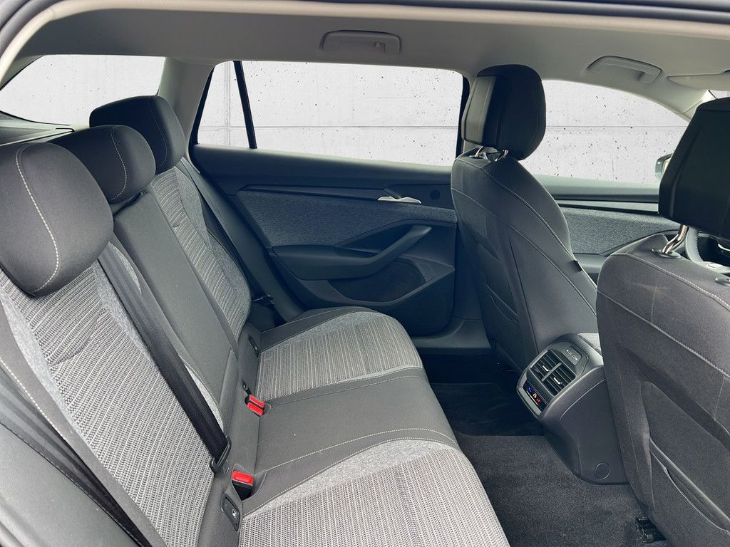 Skoda Superb - Bild 11