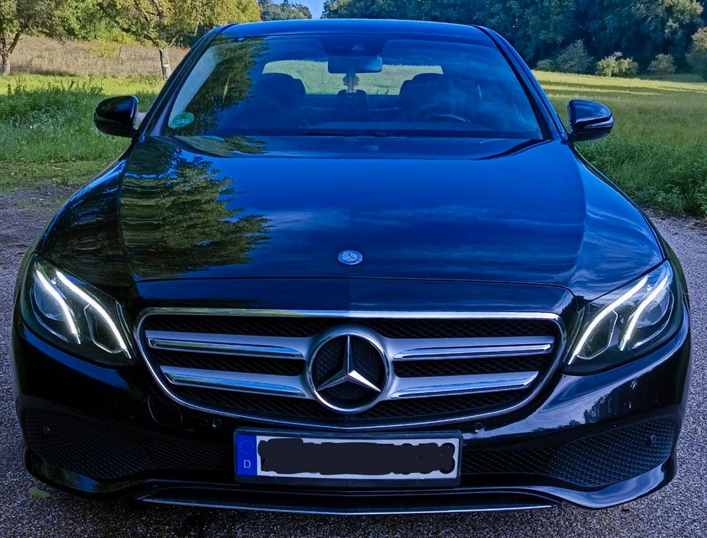 Image of Mercedes-Benz E 200