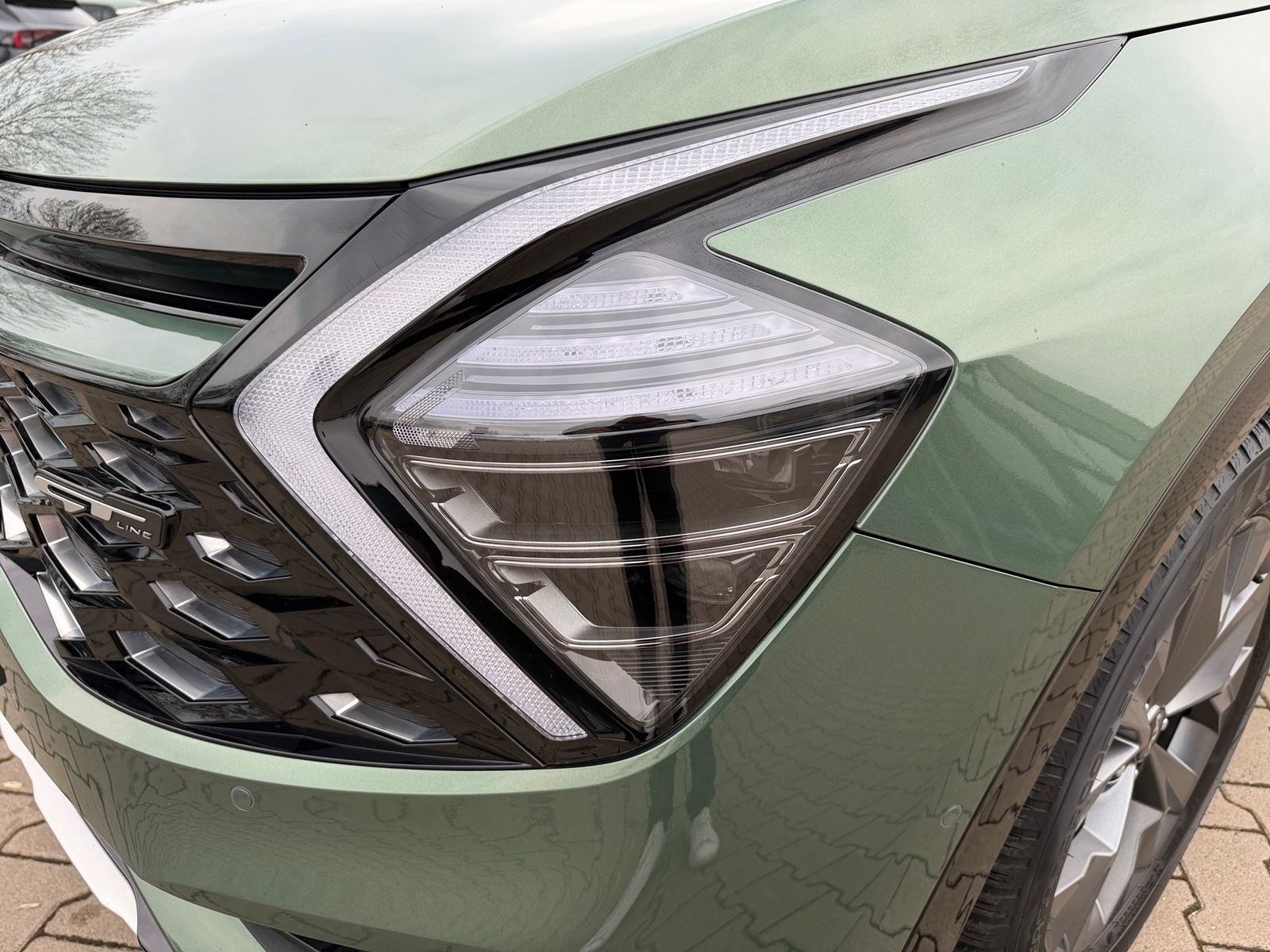 Fahrzeugabbildung Kia SPORTAGE 1.6T HEV 2WD AT GTL DRIVE