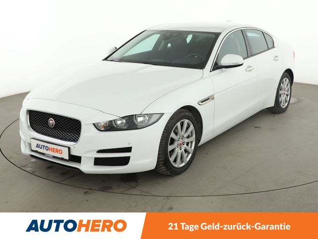 Jaguar XE 20d Pure Aut.*NAVI*CAM*SHZ*LHZ*TEMPO*