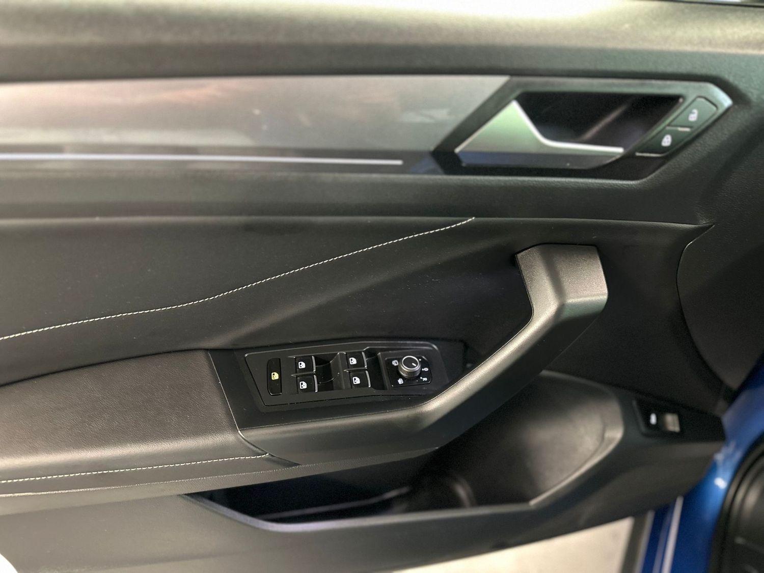 Volkswagen T-Roc Matrix ACC LED AHK Navi PDC SHZ SpurW LM, миниатюра 23