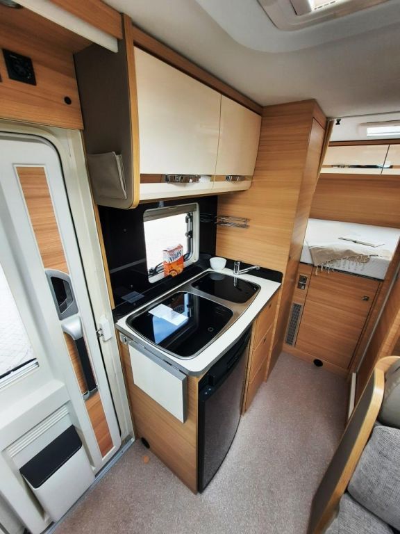 Fahrzeug Übersicht 12 Fahrzeugabbildung Dethleffs Globebus T 1 SAT/TV/NAVI/KAMERA/