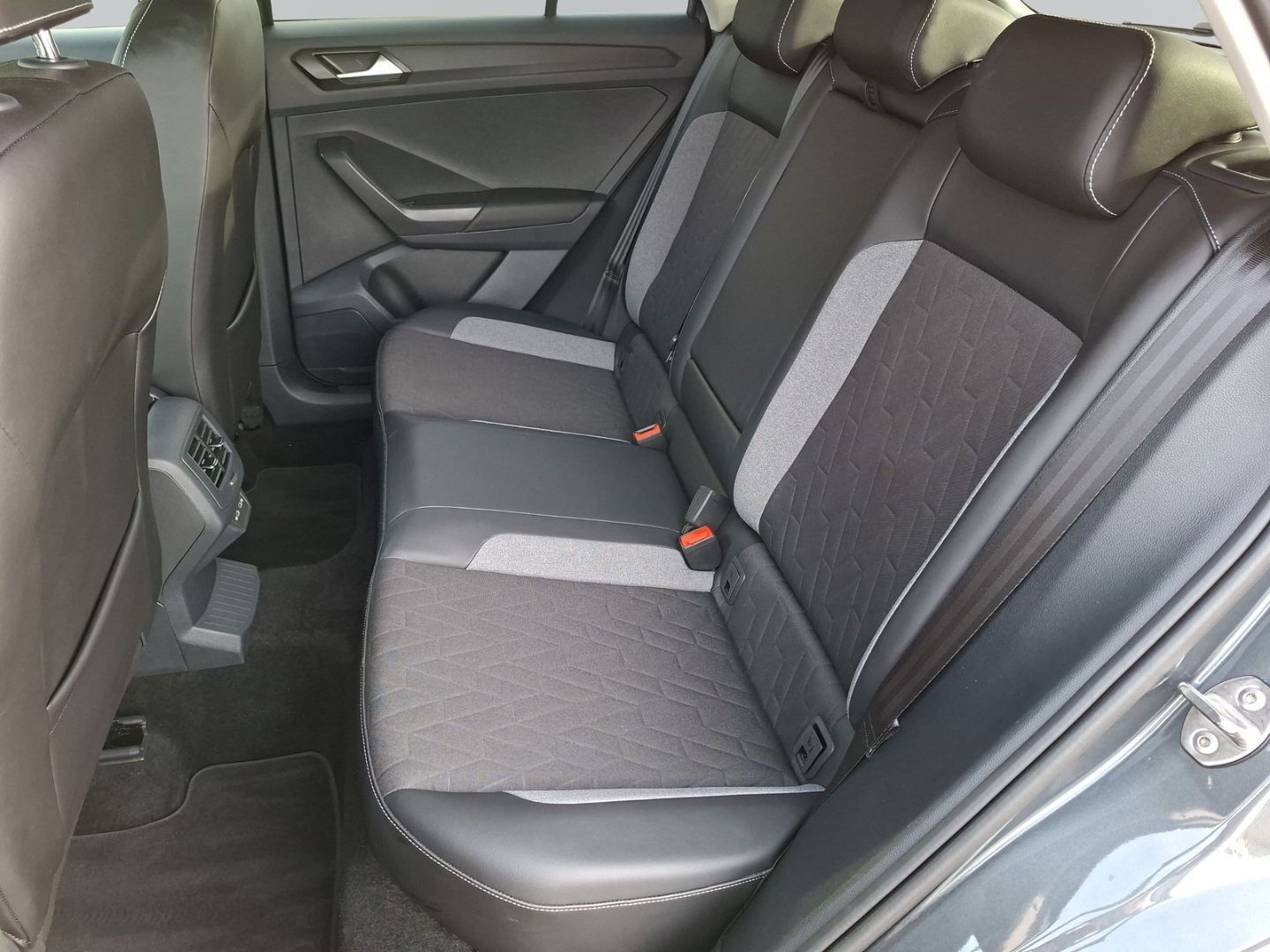 T-Roc 1.0 TSI Goal *NAVI*ACC*SHZ*APP-Connect*