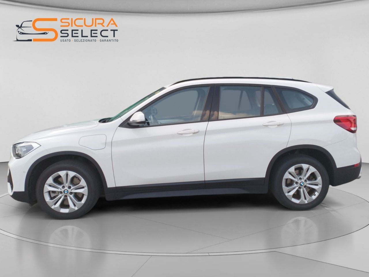 BMW X1 xdrive25e Business Advantage auto imagem 2