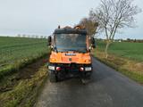Mercedes-Benz Unimog mit Kran und 60 Km/h Zulassung - Mercedes-Benz Unimo