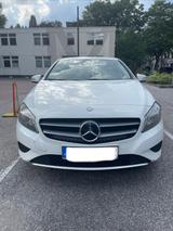 Mercedes-Benz A 220