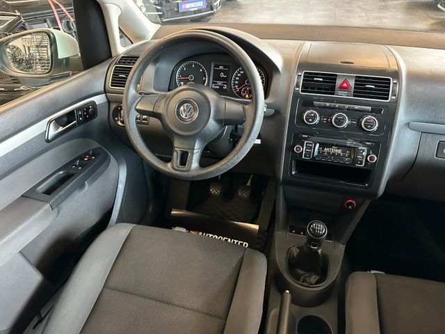 MYAUTOCENTER – Gebraucht- und Jahreswagen mit Werkstattservice in Pfaffenhofen Volkswagen Touran *7-SITZER*TÜV 827*2-ZONEN*PDC*DACHRELING