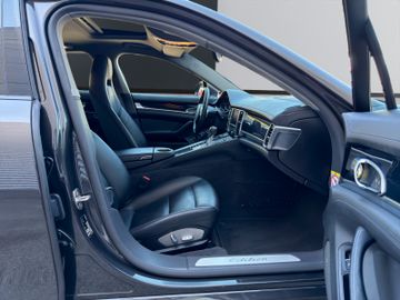 Porsche Panamera - 12
