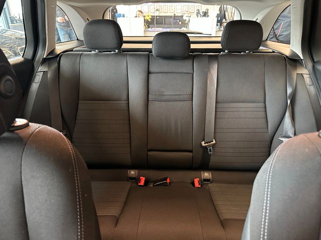Mercedes-Benz C 220 *Keyless*Memory*PDC*ACC*AHK*SpurHT*NAVI*
