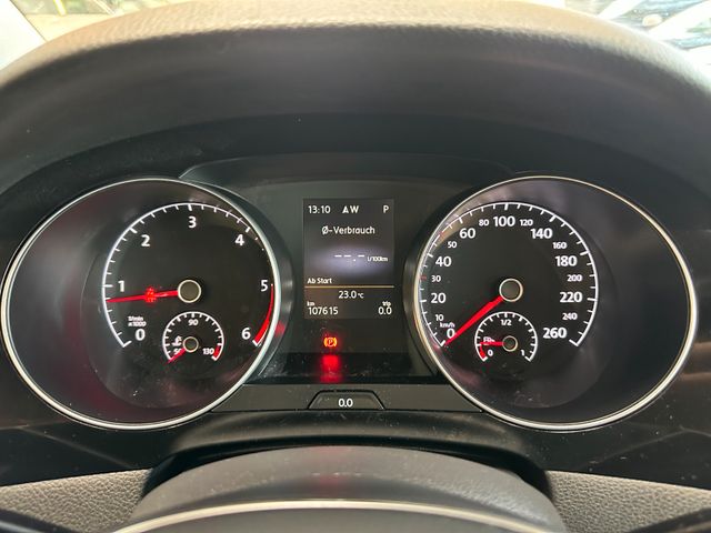 MYAUTOCENTER – Gebraucht- und Jahreswagen mit Werkstattservice in Pfaffenhofen Volkswagen Golf *1-HAND*TÜV:228*PANO*AHK*TEMPO*NAVI*PDC*