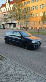 Renault Clio 1,6 ,TÜV  Neu, Lederausstattung - Renault Clio aus 1999
