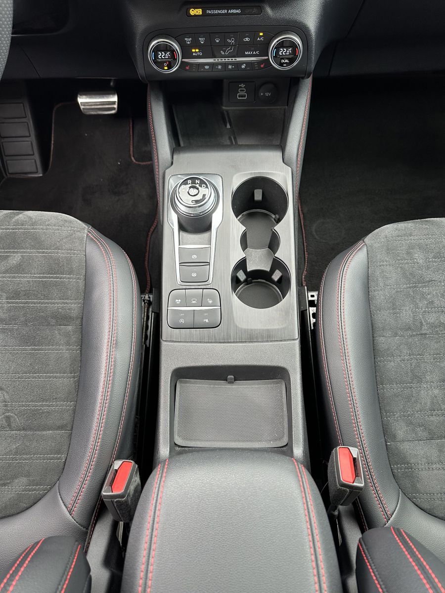 Fahrzeugabbildung Ford Kuga 2.0 EB 4x4 Aut. ST-Line X NAV+LED+PANO+B&O