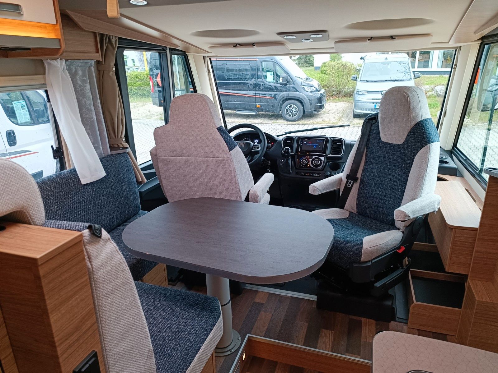 Fahrzeugabbildung Weinsberg CaraCore 650 MEG *Automatik*Standklima*Backofen