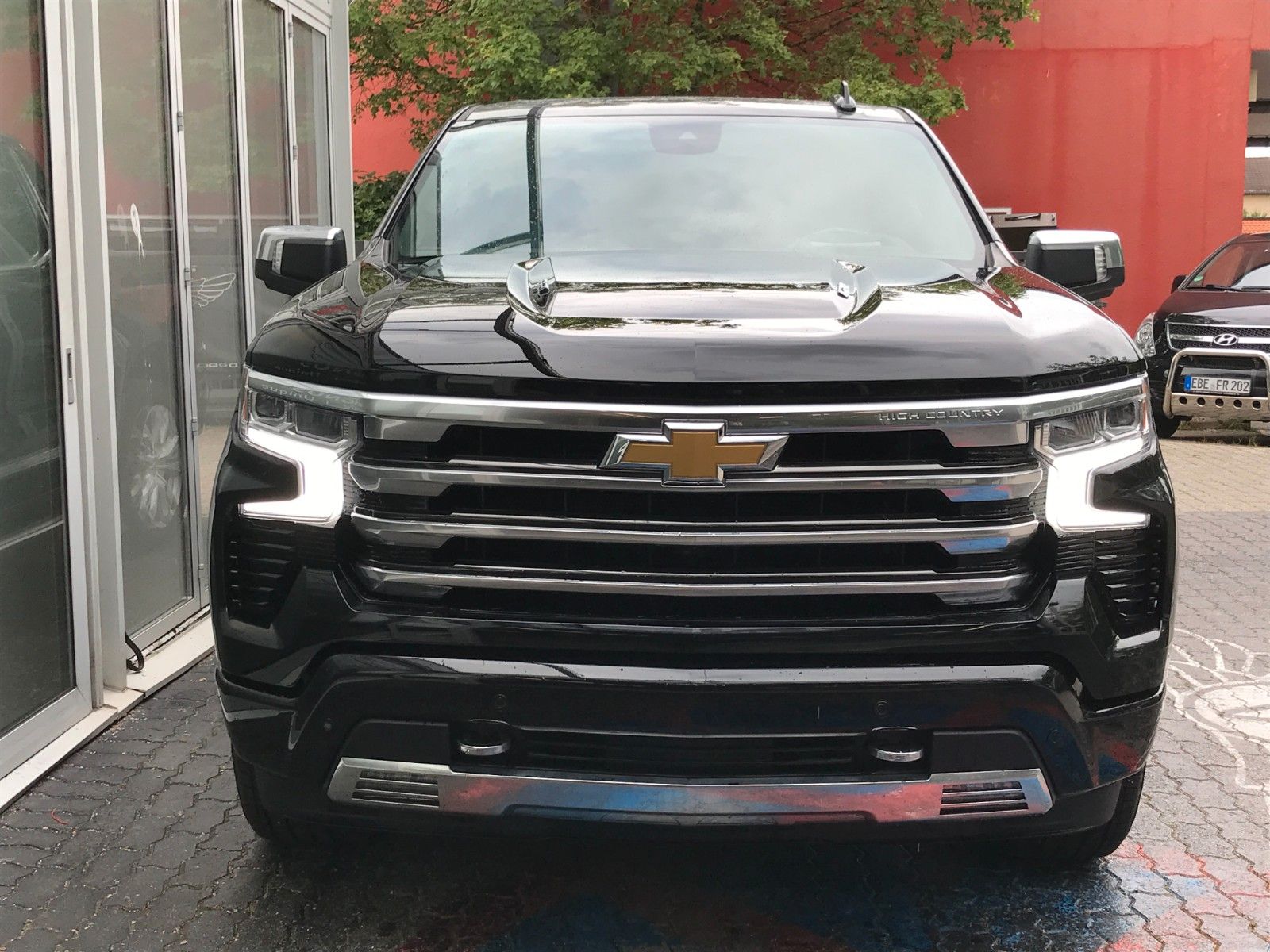 Fahrzeugabbildung Chevrolet Silverado 6.2 V8 High Country