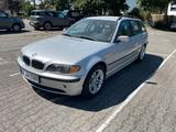 BMW 320i Touring - BMW 320 aus 2003: Kombi