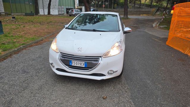 Peugeot 208 1.2 VTi 82 CV 3 porte Allure