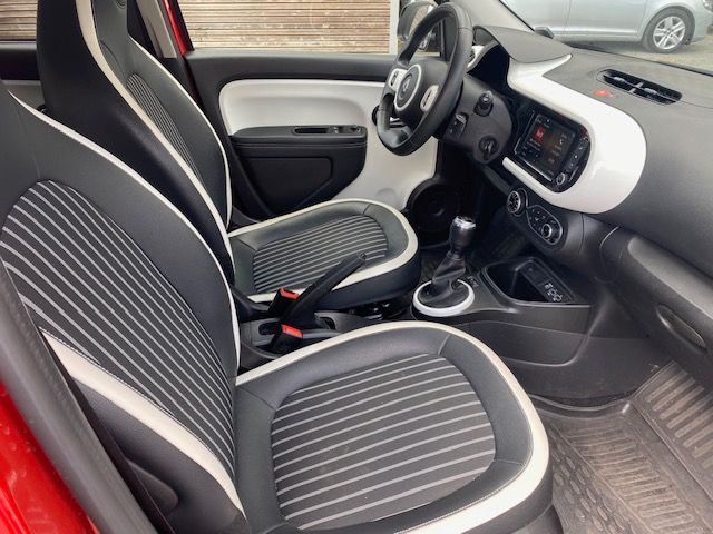 Fahrzeugabbildung Renault Twingo Intense// Faltdach, KlimaAT, Bluetooth, S