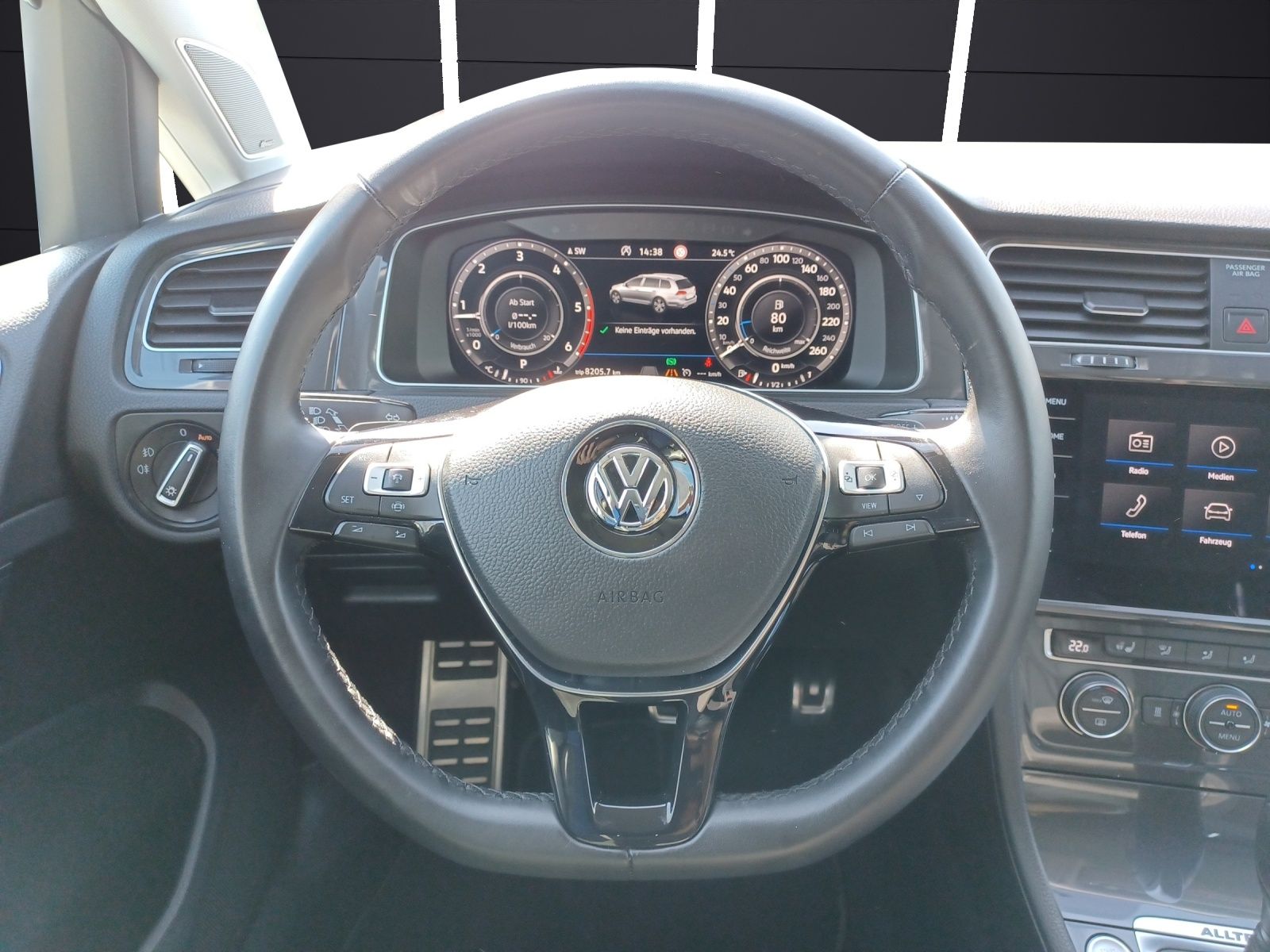 Fahrzeugabbildung Volkswagen Golf Alltrack TDI DSG 4M STH LED Navi AID ACC Pa