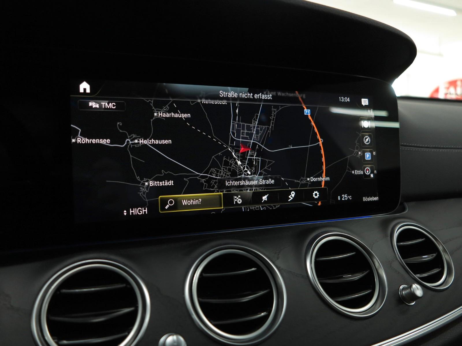 Mercedes-Benz E 220 d T-Modell AMG/HUD/BURMESTER/AIRM/U-FREI!