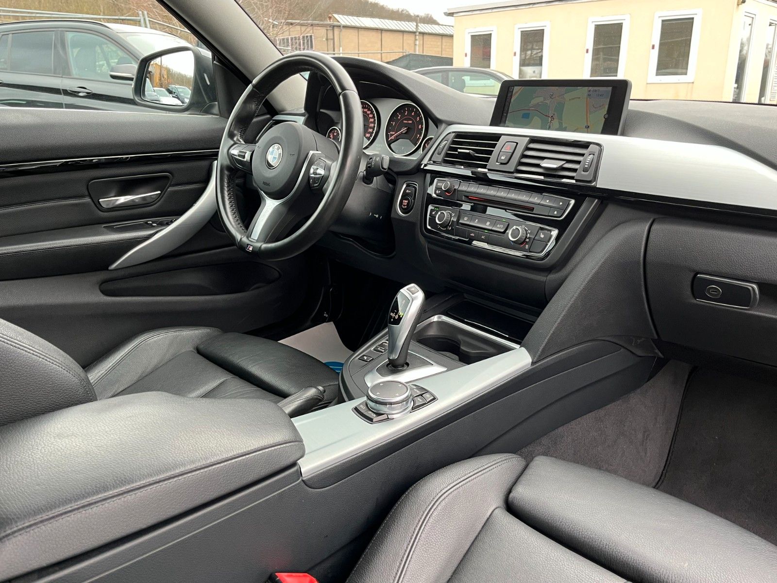 Fahrzeugabbildung BMW 420i Aut. SPORT LINE Navi Xenon Leder AH M SPORT