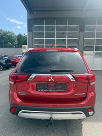 Mitsubishi Outlander - 4