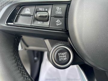 Alfa-Romeo Stelvio - 11