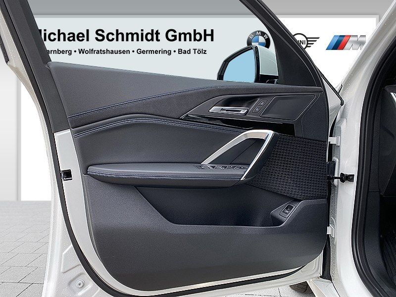 BMW iX2 - Bild 18