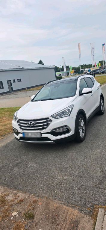 Image of Hyundai SANTA FE