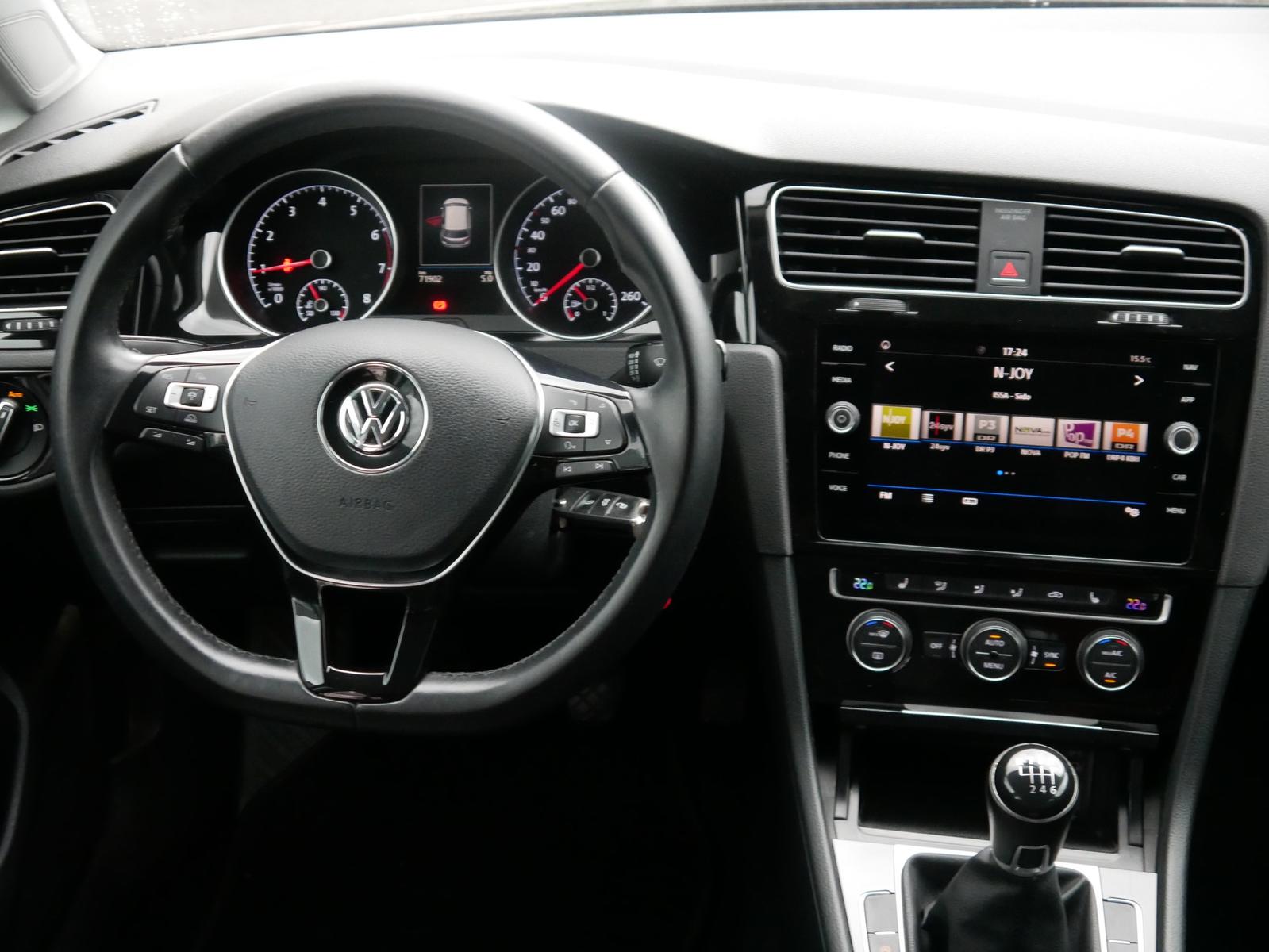 Volkswagen Golf VII 1.5 TSI Highline Navi ACC Kamera PDC