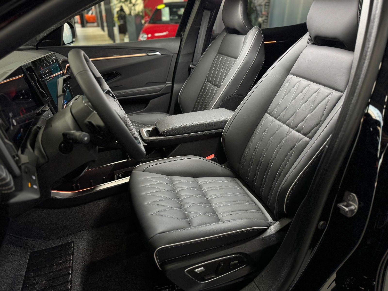 Fahrzeugabbildung Mitsubishi Eclipse Cross EV Diamant TOP Luxury-Paket + 22KW