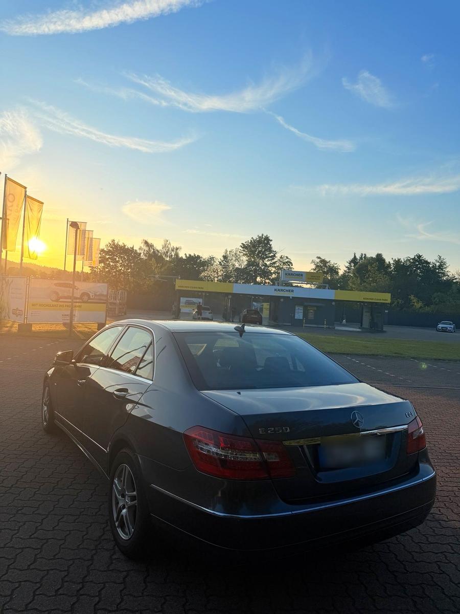 Mercedes-Benz E 250