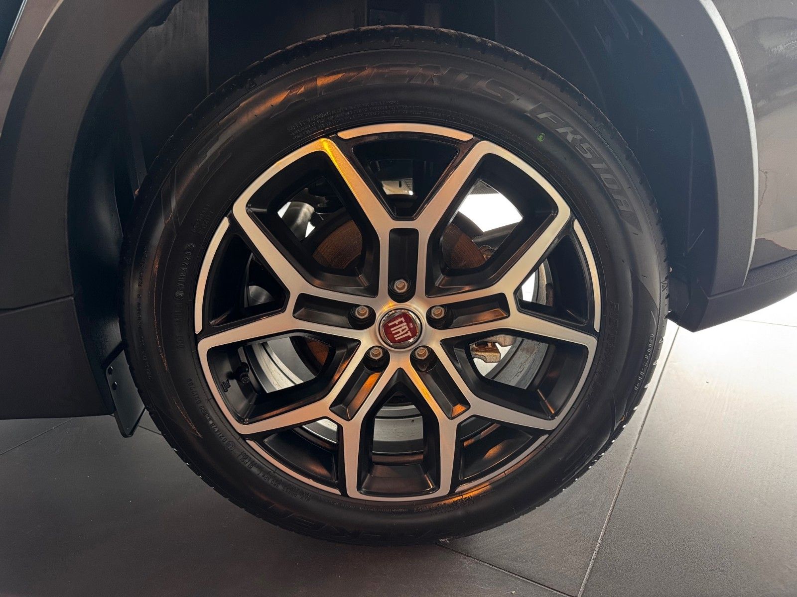 Fahrzeugabbildung Fiat FIAT TIPO MY23-CROSS 1.5 GSE KAMERA SITZH ACC