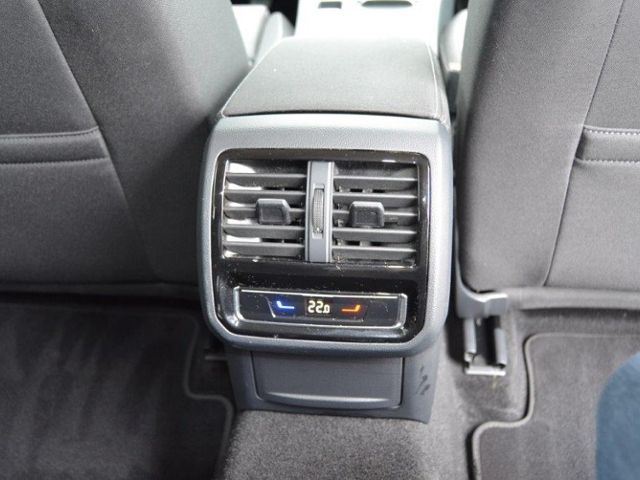 Passat Variant 2.0 TDI Business AHK/LED/NAVI+VZE