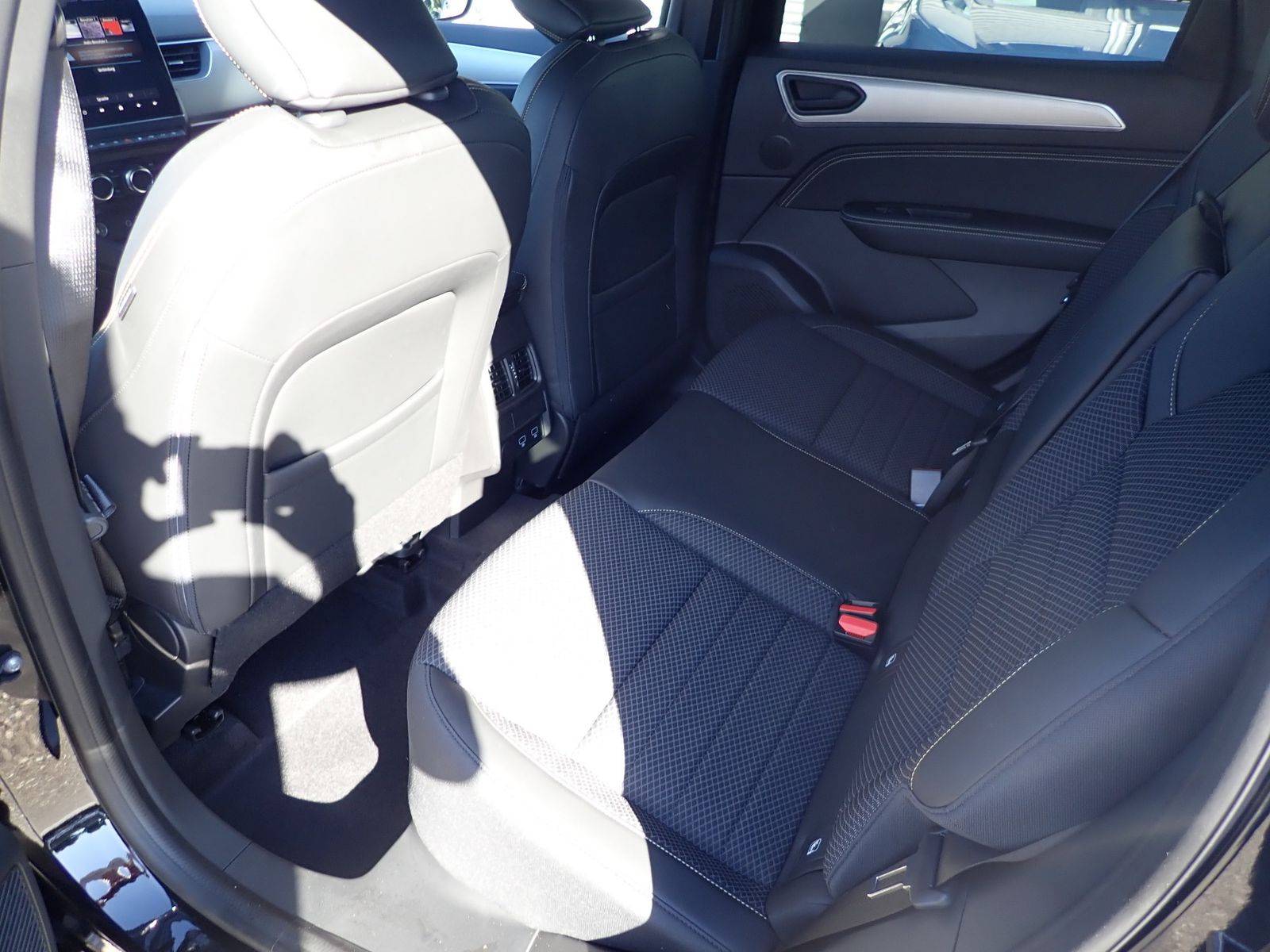 Fahrzeugabbildung Renault Arkana Techno Mild Hybrid 140 EDC