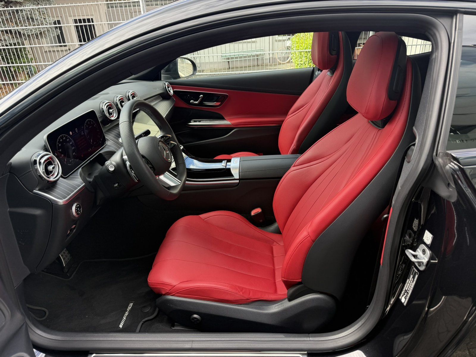 Fahrzeugabbildung Mercedes-Benz CLE 300 4M AMG*LEDER*MEMORY*PANO*20ZOLL*360°KAM