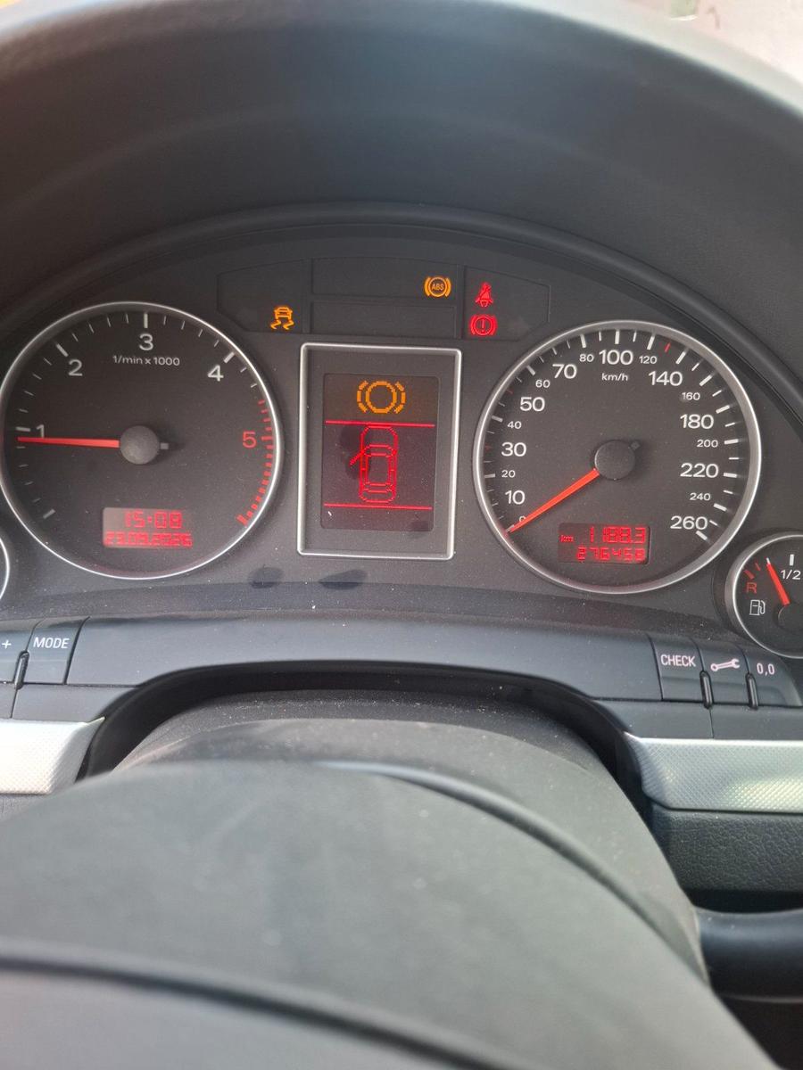 Audi A4 2005 — photo 8