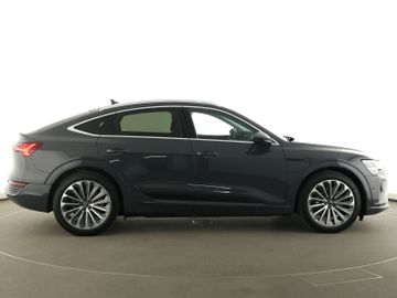 Audi Q8 e-tron - 12