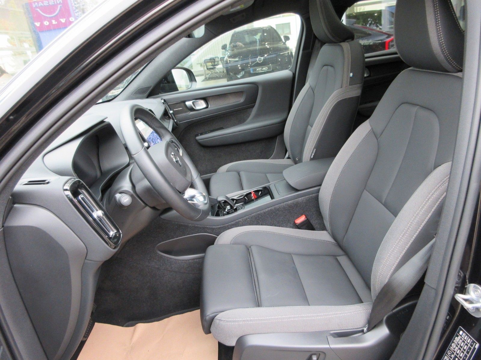 Fahrzeugabbildung Volvo C40 Ultimate Recharge Pure Electric AWD