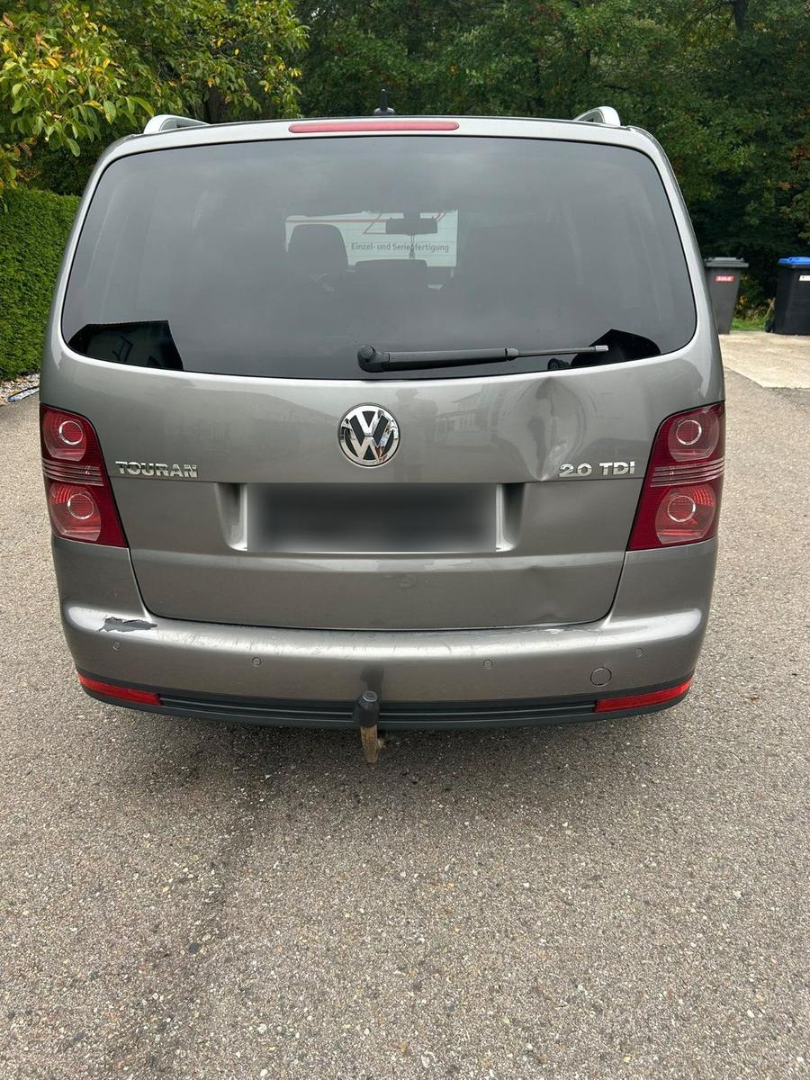 Volkswagen Touran 2008 — engine 140 HP (103kW)
