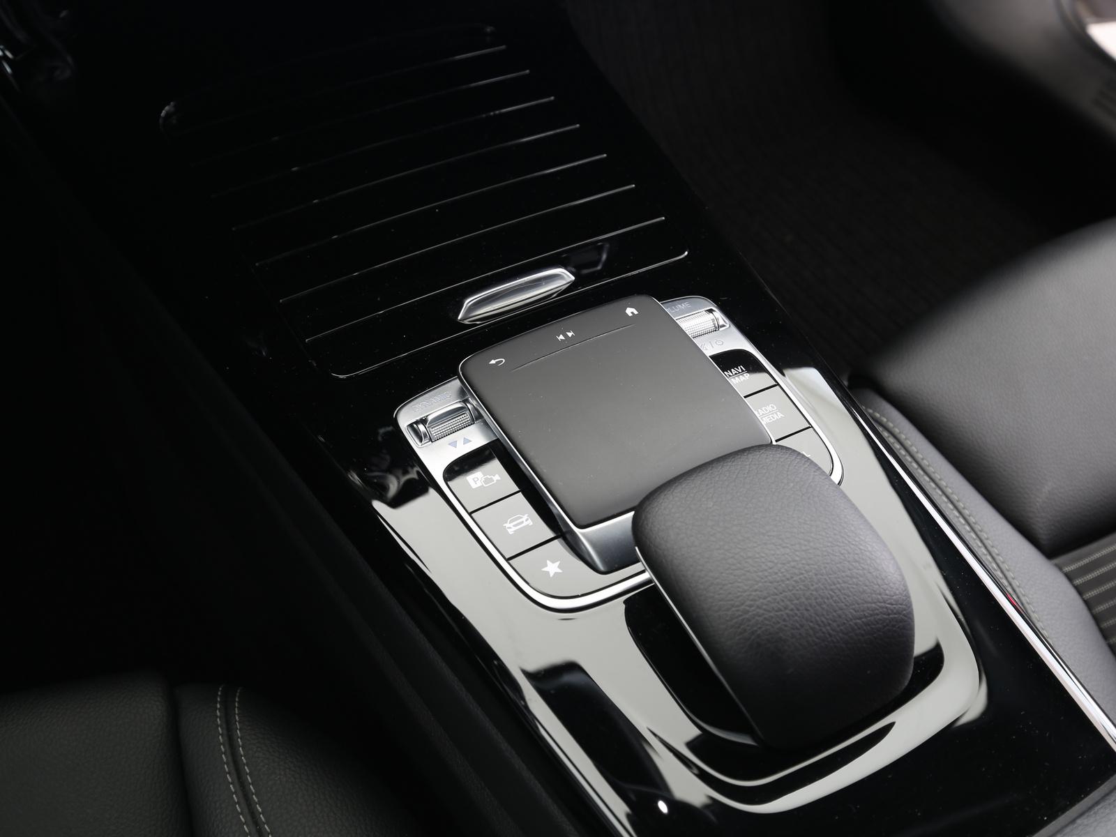 Mercedes-Benz CLA 180 LED Navi AHK ACC Alufelg, миниатюра 17
