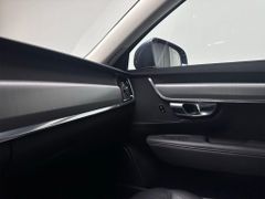 VOLVO V90 Pro T4 Mom.Pro Leder Navi LED ACC Kam.