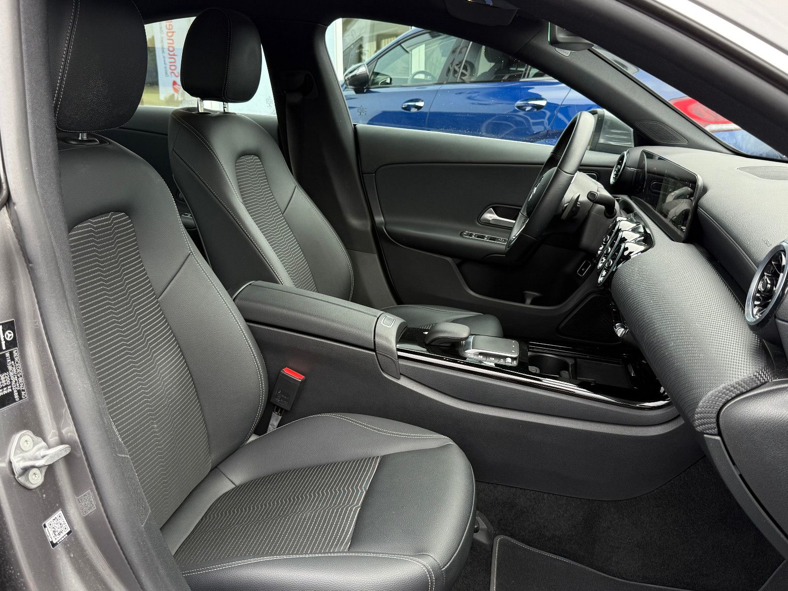 Fahrzeugabbildung Mercedes-Benz CLA 250 e Hybrid Aut DAB GRA Navi LED Kamera SHZ