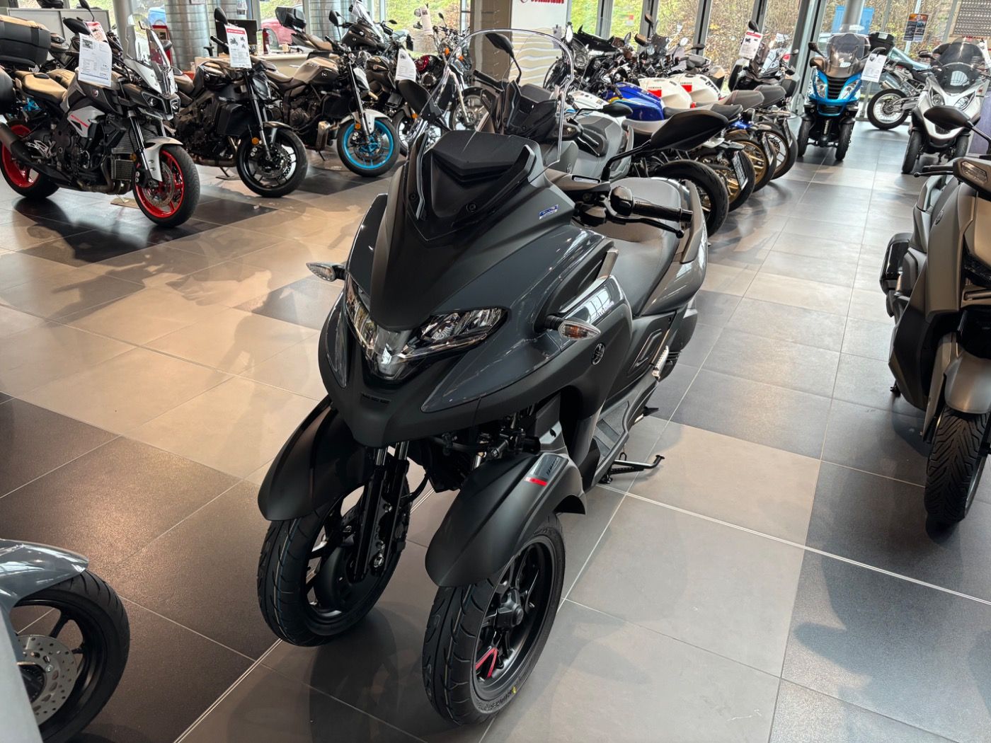 Fahrzeugabbildung Yamaha Tricity 300 Modelljahr 2025
