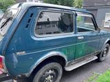 Lada niva 1.6 Benziner - Lada mit Benzin-Antrieb: Limousine