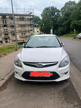 Hyundai Hundai i30 d - Hyundai i30 mit Diesel-Antrieb: Kleinwagen