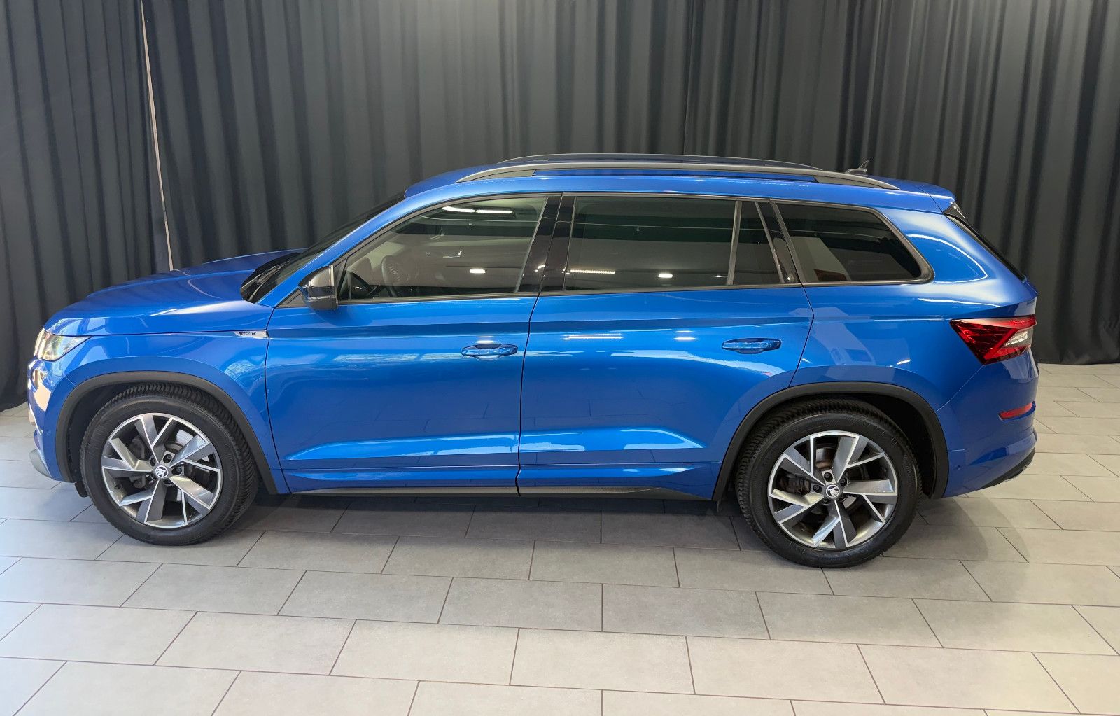 Fahrzeugabbildung SKODA Kodiaq Sportline 4x4|CANTON|360°|AHK
