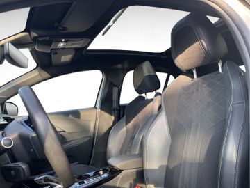 Peugeot 208 e GT Pack 136 50kWh Navi+SHZ+RFK+Carplay+LM