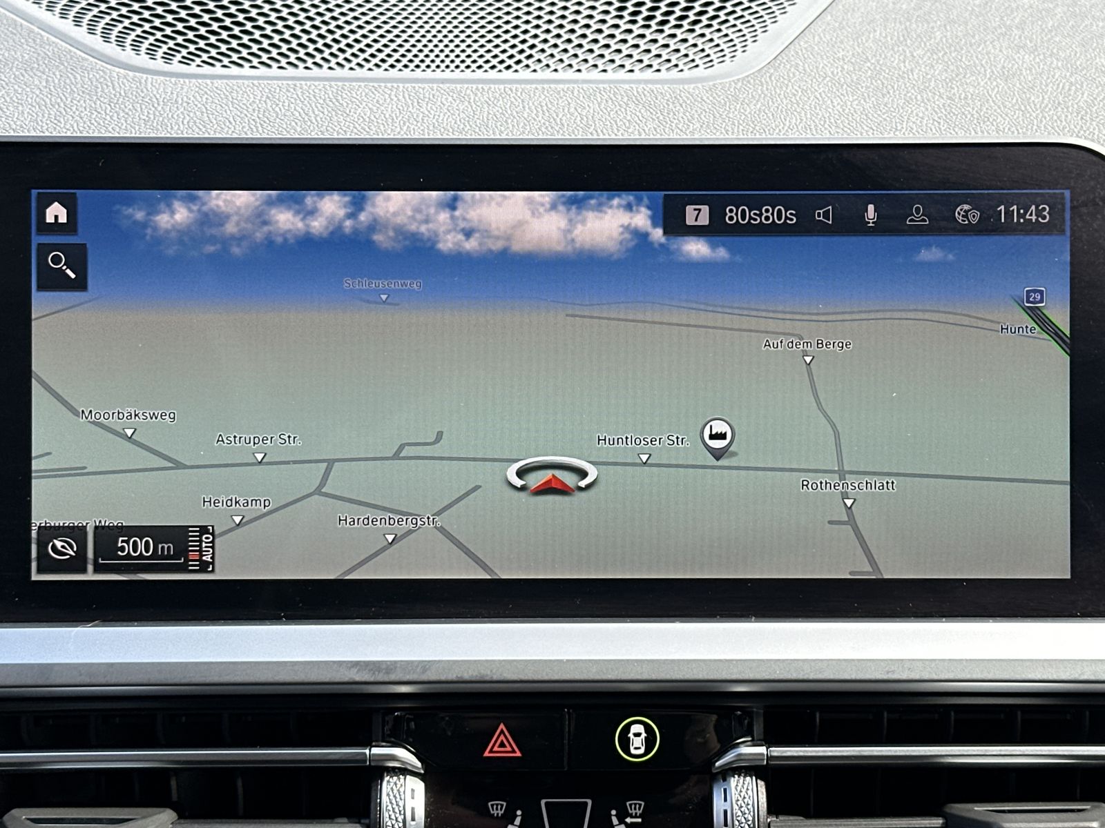 Fahrzeugabbildung BMW 320d Touring xDrive Sport-Line NAV+LED+AHK+PANO